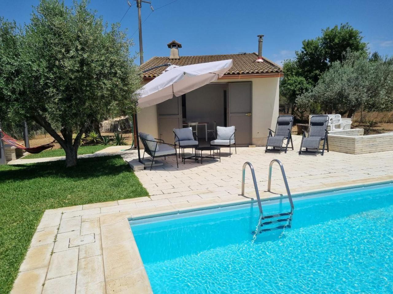 Accogliente Villa Con Piscina カルタジローネ エクステリア 写真